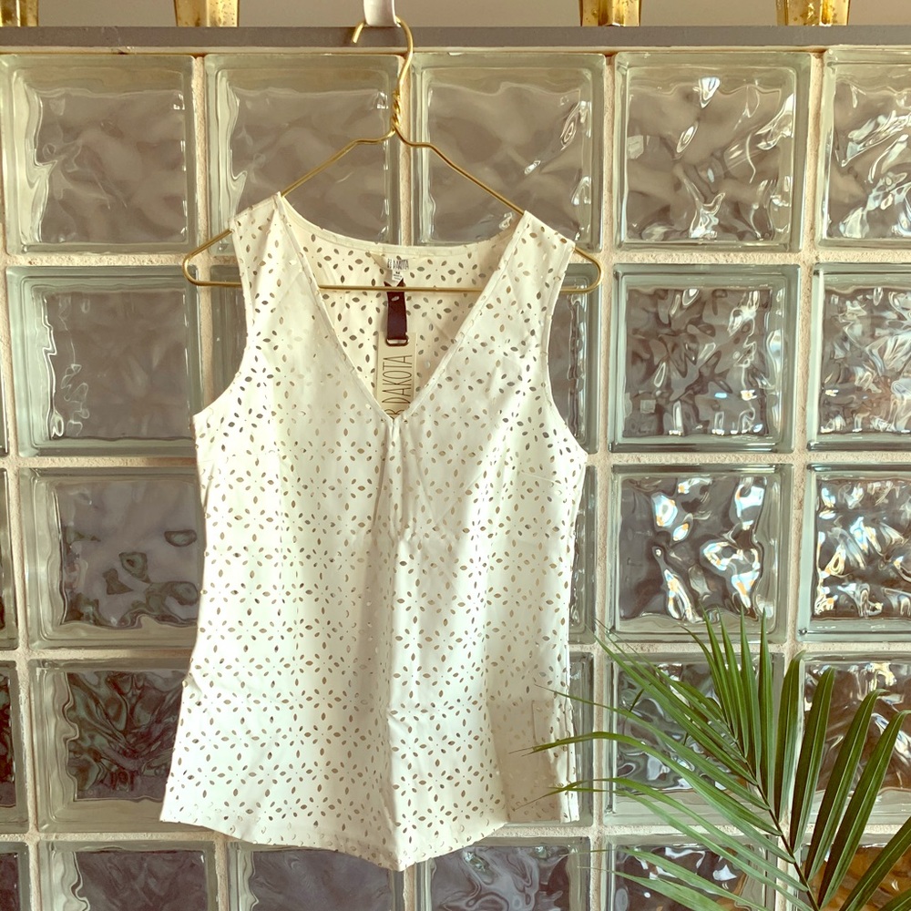 Never Worn Off-White Eyelet Boutique Tank Top